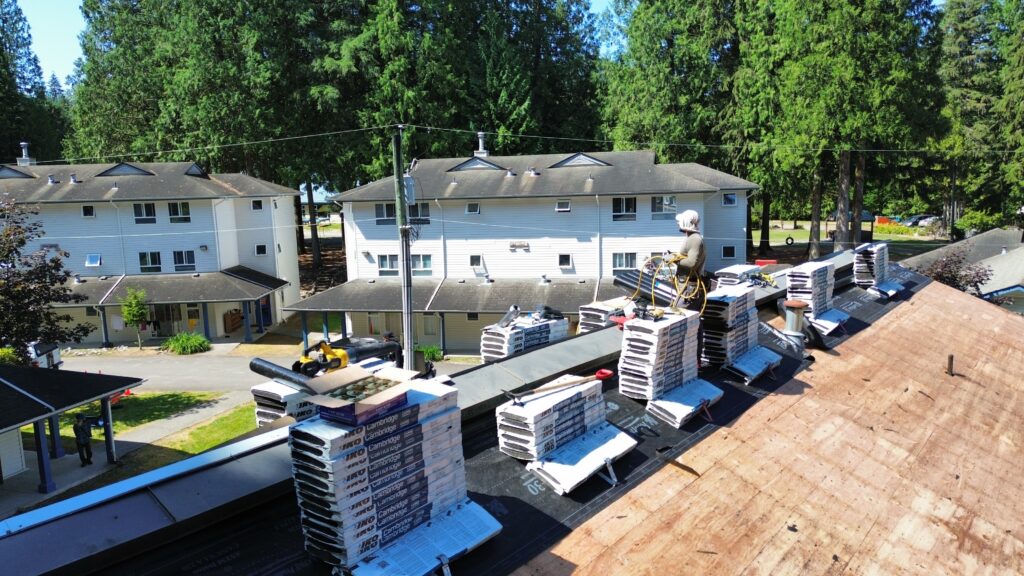 roofers on roof