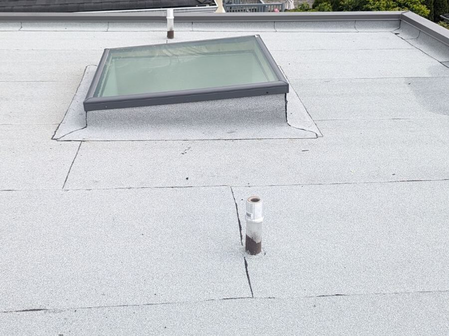 7 Clear Signs That Your Skylights on Roof Need Replacement